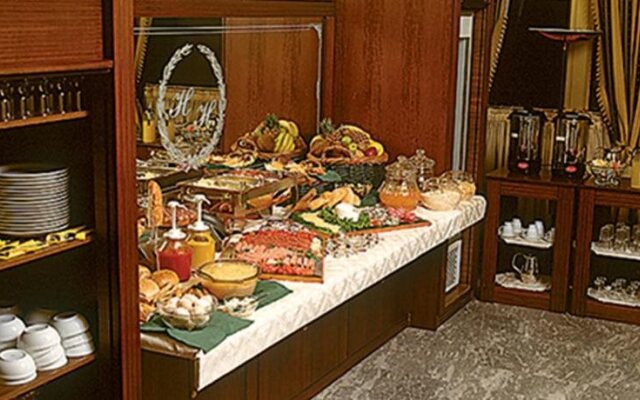 Hotel Elena