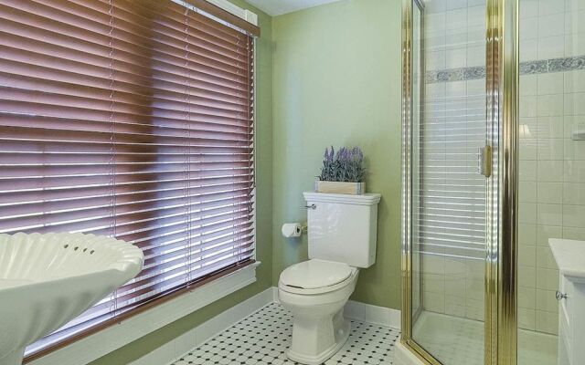 George Brooks House B&B