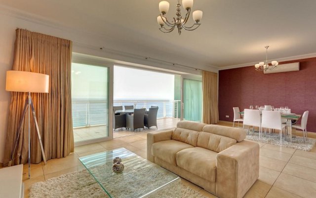 Seaview 3BR Apart inc Pool, Fort Cambridge Sliema