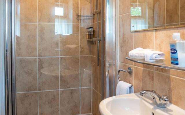 Avalon House B&B