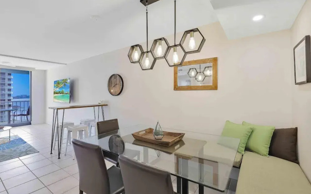 South Seas Tower 4-1209