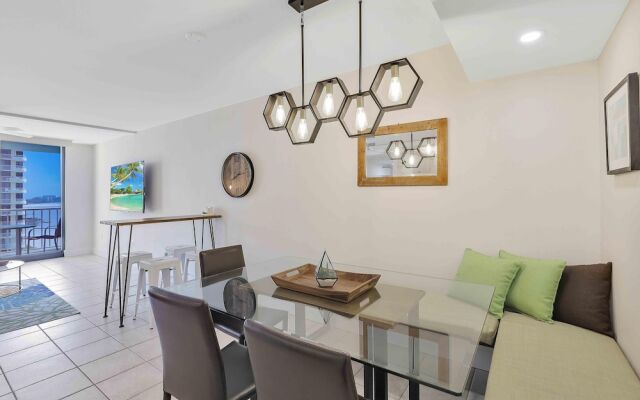 Alluring Beachfront Condo With Pool and Ocean Views