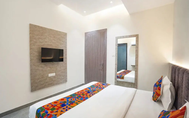 Fabhotel Mahalaxmii Grand