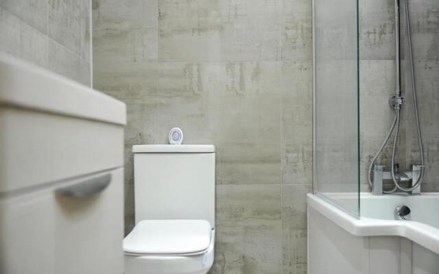 New 1bedroom serviced apartment with large balcony