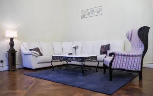 Riverview Old Town Apartment