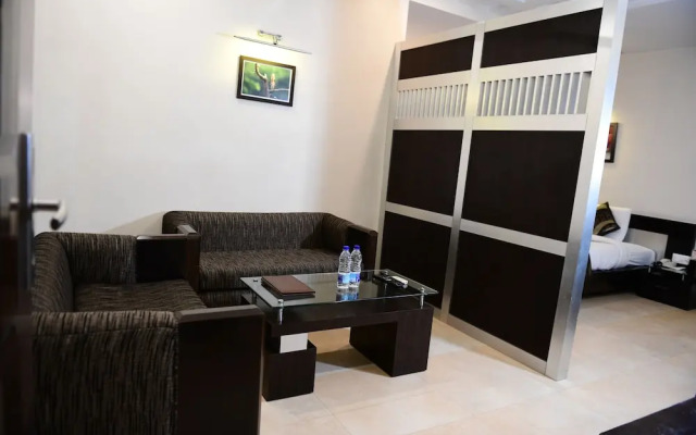 Hotel Ravisha Continental