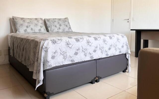 Luxuosa cobertura de 380m² a 850m da Av Beira Mar