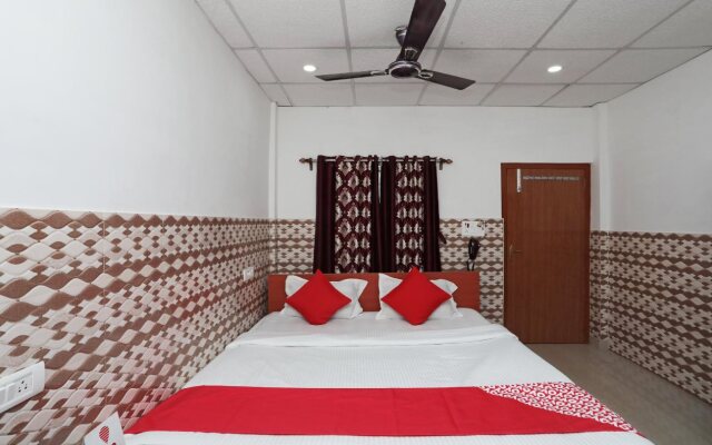 Varsha Resort By OYO Rooms