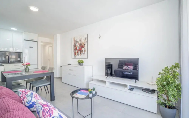 Apartment in Empuriabrava Near Sandy Beach