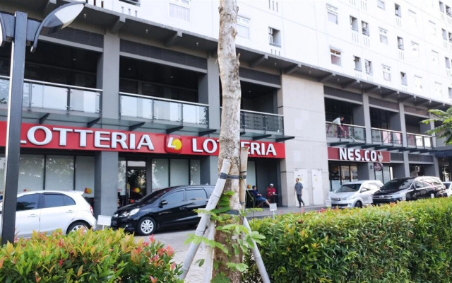 Simple 2BR Green Pramuka Apartment