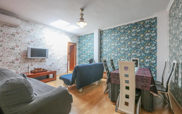 JUDERIA CENTER PREMIUM SUITES FREE Parking