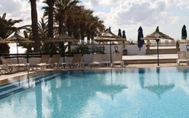 Club Marmara Hammamet Beach 4* F