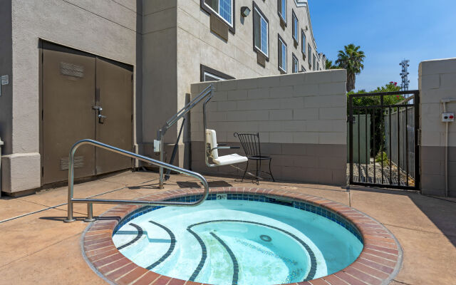 Comfort Suites Downtown Sacramento