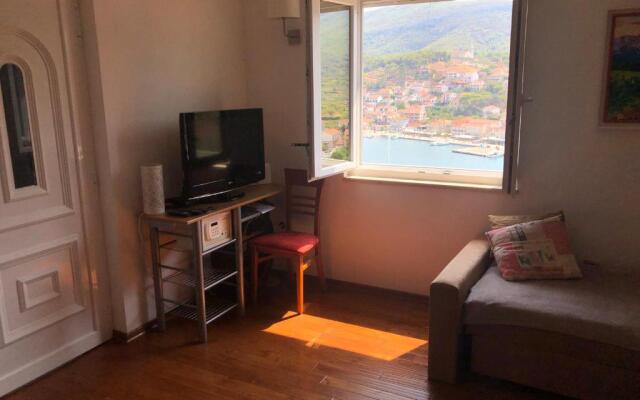 BellaVista Jelsa 2+2