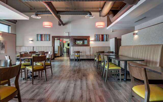 Best Western Plus Dartmouth Hotel & Suites