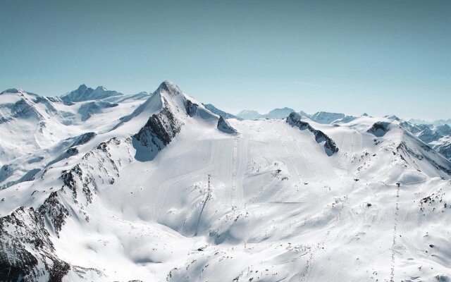 Hilltop Apartment In Taxenbach With Sauna