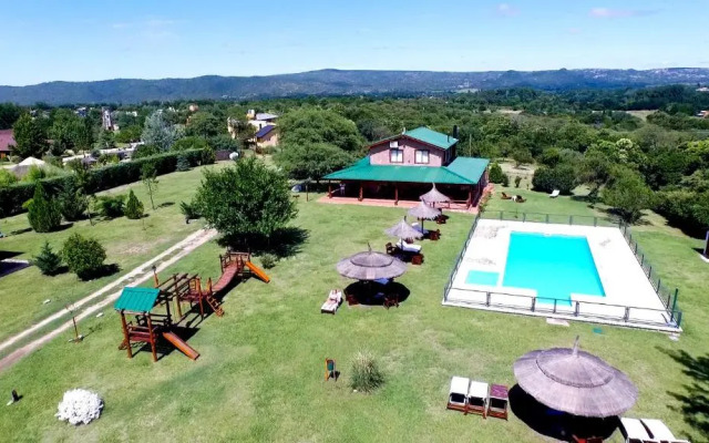 Las Cortaderas Cabanas De Tronco