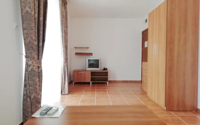 Aparthotel Efir
