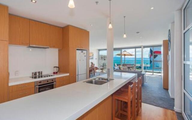 Seaside Luxury - Holiday apartment accommodation, Nelson Waterfront