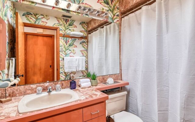 62 Hypolita Carriage House