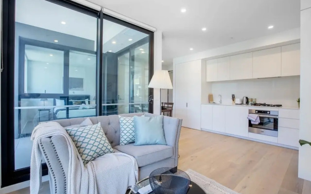 Stunning Bright Apartment At Hawthron/Glenferrie Station