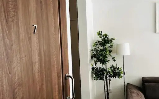 Sliema, Stylish 2 Bedroom Apartment with Parking