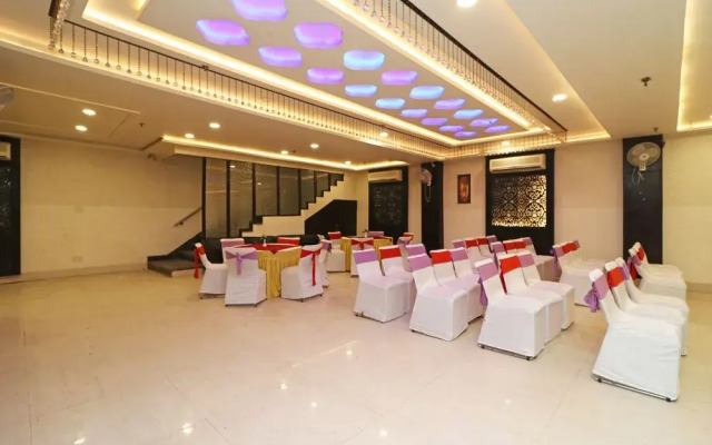 OYO 9993 Hotel Idea INN