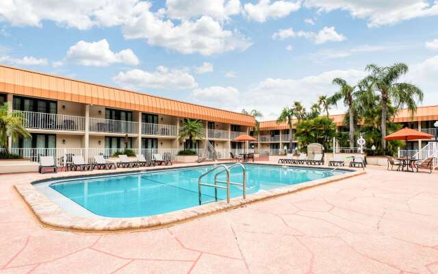 Quality Inn & Suites Tarpon Springs South
