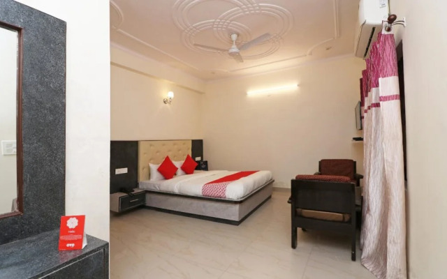 Hotel Raj Palace By OYO Rooms