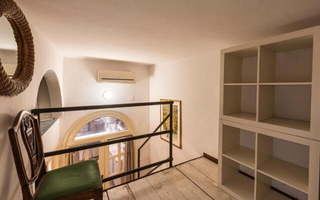 Florence Hideaway by Mmega