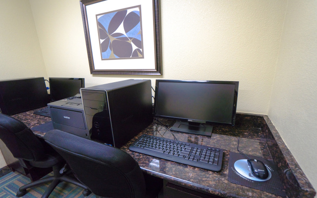 Holiday Inn Express & Suites Pampa by IHG