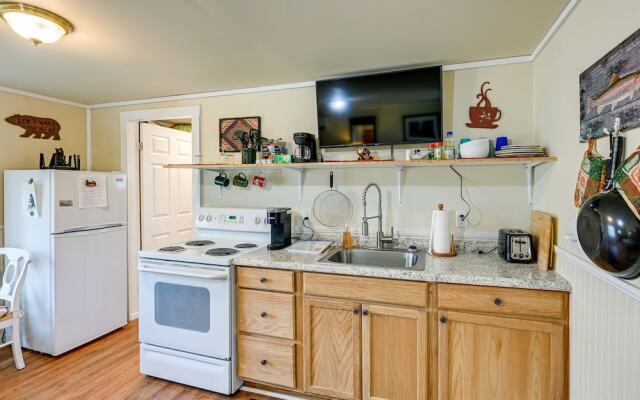 Whittier Vacation Rental Cabin in Tranquil Setting
