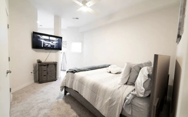 Luxury Apartment 329