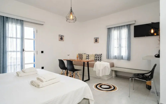 Diamantis studios apartments