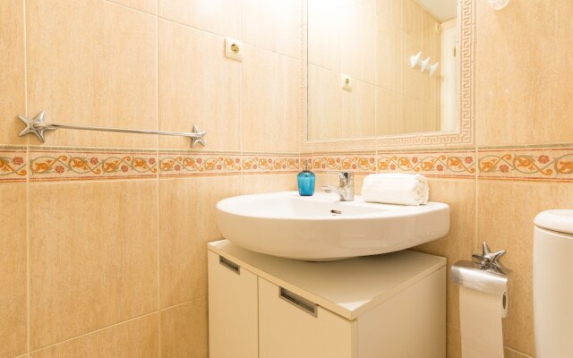 MalagaSuite Torremolinos Beach Apartment