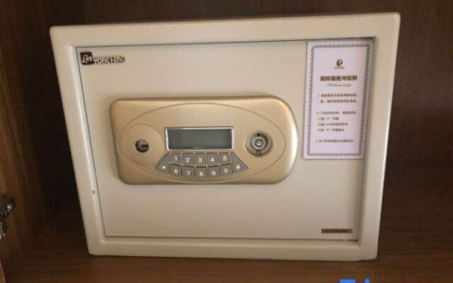 Poly Hot Spring Spa Hotel