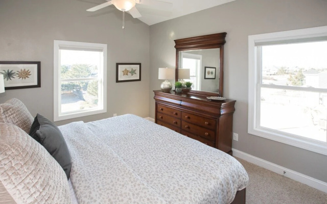 Nautical Nonsense - 8 Br Home