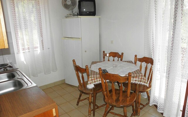 Apartment DaRi - 70m from Sea: A4 Sali, Island Dugi otok