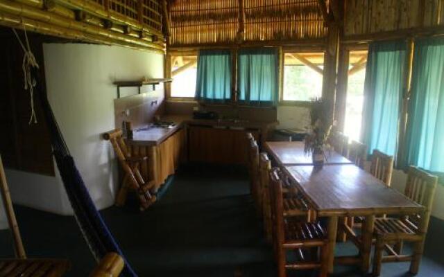 Eco-Lodge Deseo Bamboo