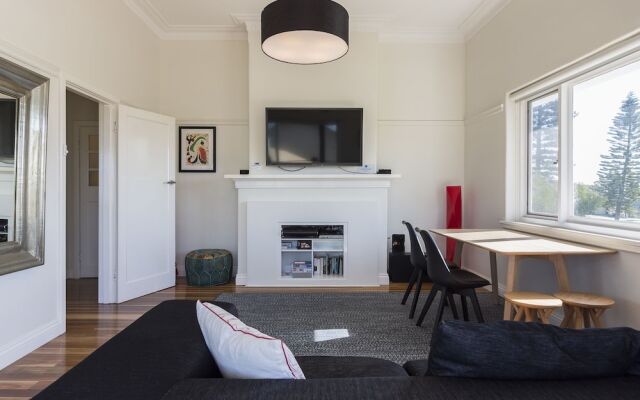 Cottesloe Beach Deluxe Apartment