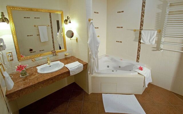 Kupava Deluxe Hotel