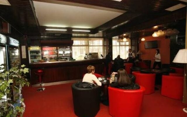 Golden Inn Hotel