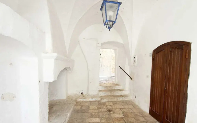 Beautiful Garden Apartment in Cisternino