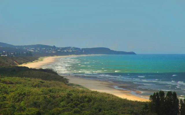 Unit 4 'Beaumont Sur Mer', Coolum Beach