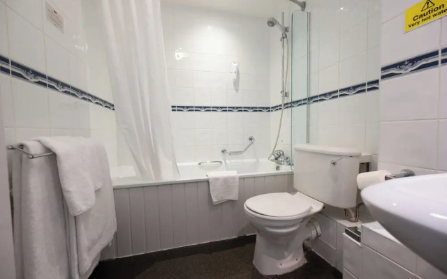 Antelope Hotel by Greene King Inns