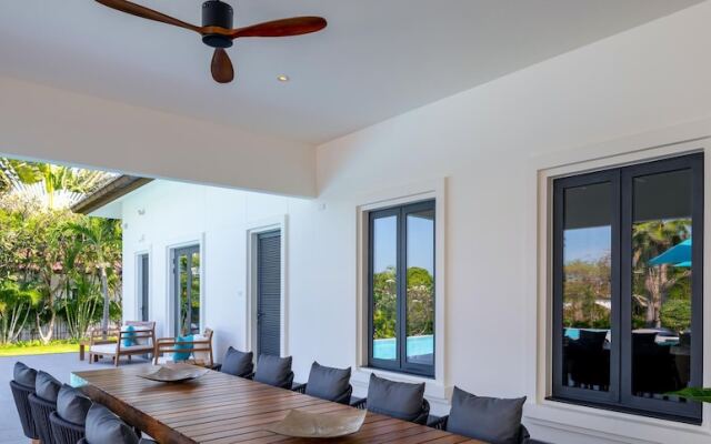 Luxury 5 Bedroom Pool Villa B11B