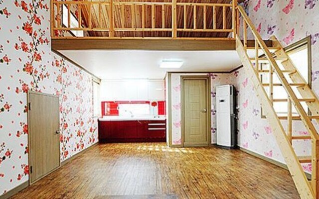 Ganghwa Gallery Pension