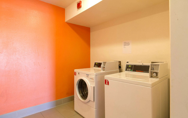 Motel 6 Capitol Heights, MD - Washington