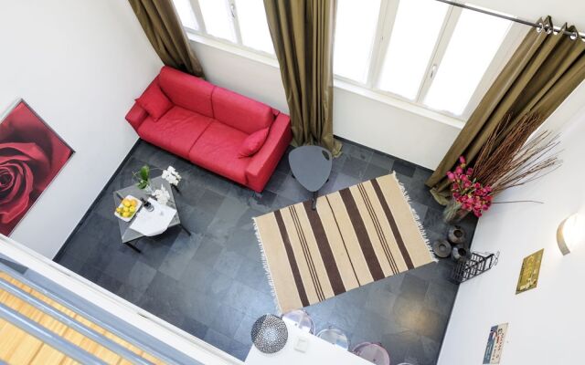 Isola Apartments