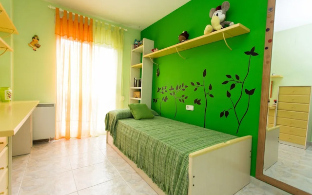 Ático dúplex en urbanización familiar